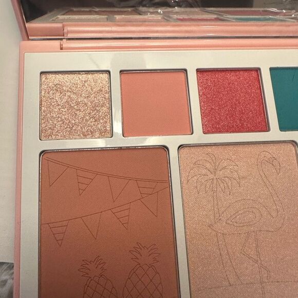 JOAH Tropical Vibes Eyeshadow Palette - Coral, Aqua, Rose - Picture 3 of 7
